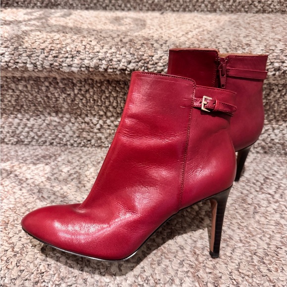 Chic Red Leather Ankle Booties - Picture 5 of 6